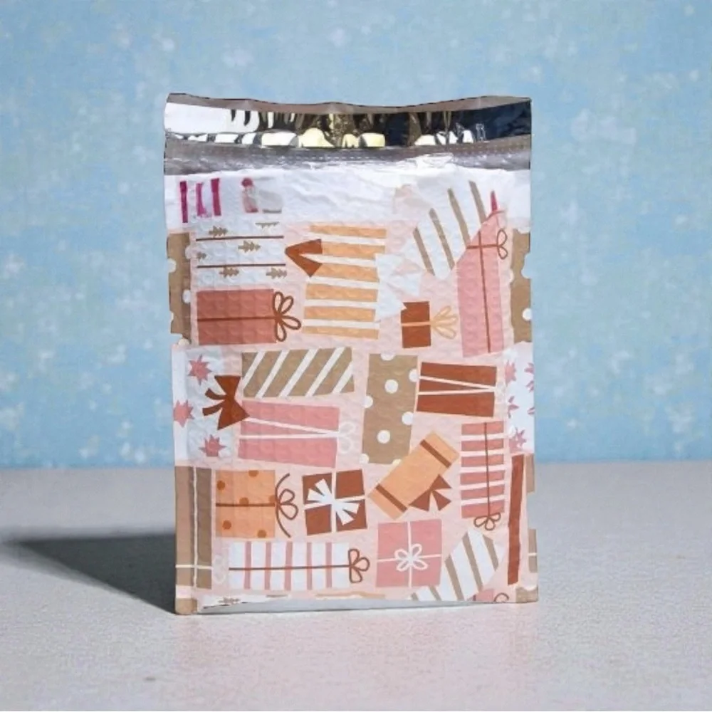 Gift Box Print Bubble Mailers 8.5" x 12" Pack of 10 - Picture 8 of 9